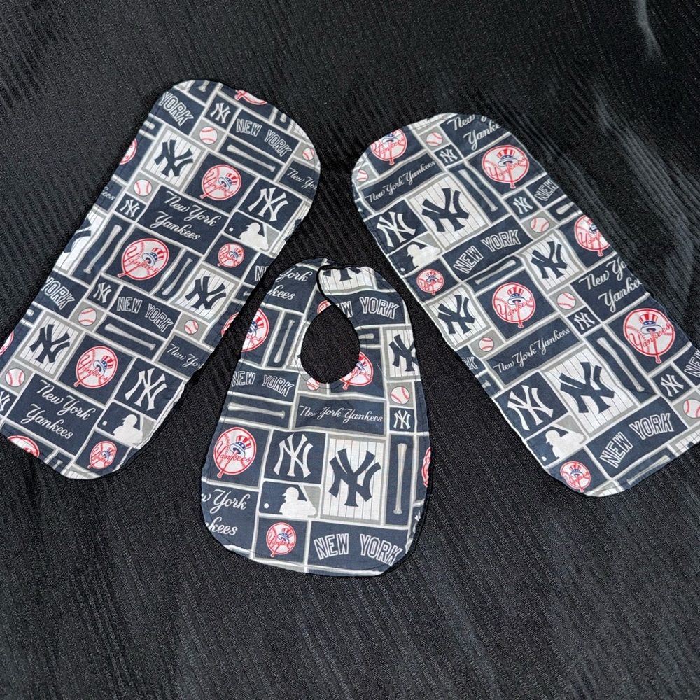 NY Yankees baby bib/burp cloth SET (handmade)